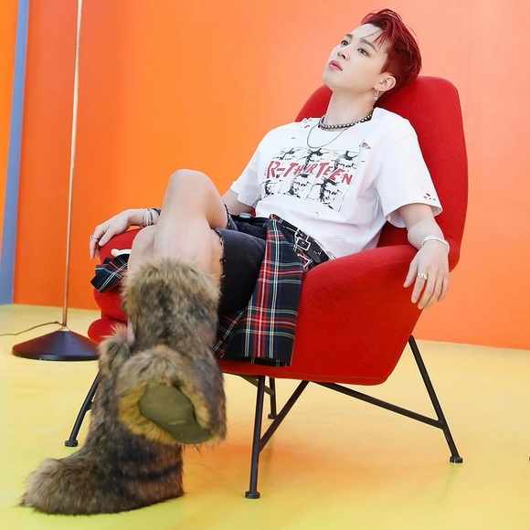 BTS Jimin R13 Mona Lisa Boy Distressed Printed Cotton-Jersey T-shirt - Picture 6 of 7